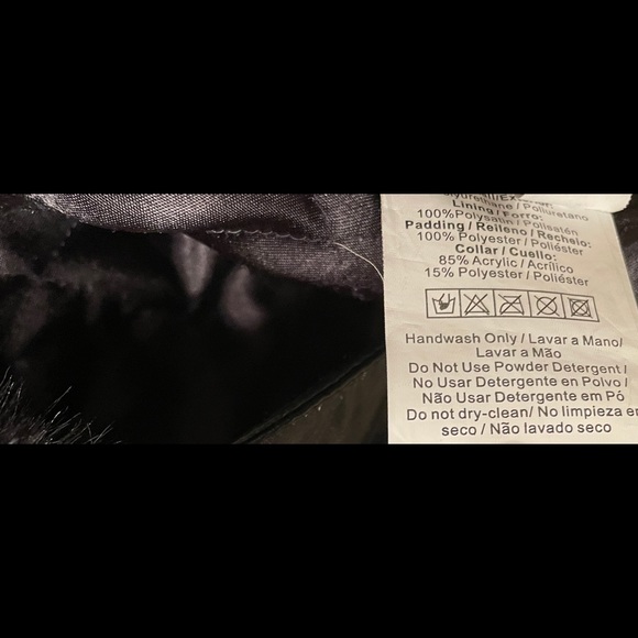 Woman’s jacket - Picture 6 of 6